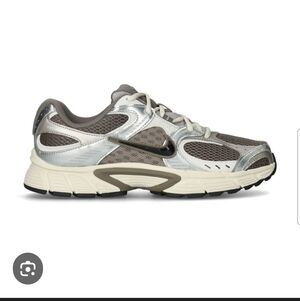 Toddler Size 10.5 Nike V5 RNR 